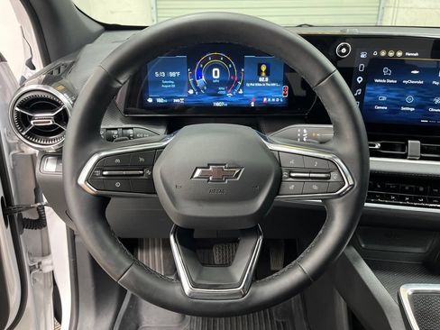 Used 2026 Chevrolet Equinox LT w/ Convenience Package II AWD/4WD image 19