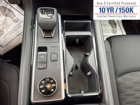 Used 2025 Nissan Pathfinder SV image 24