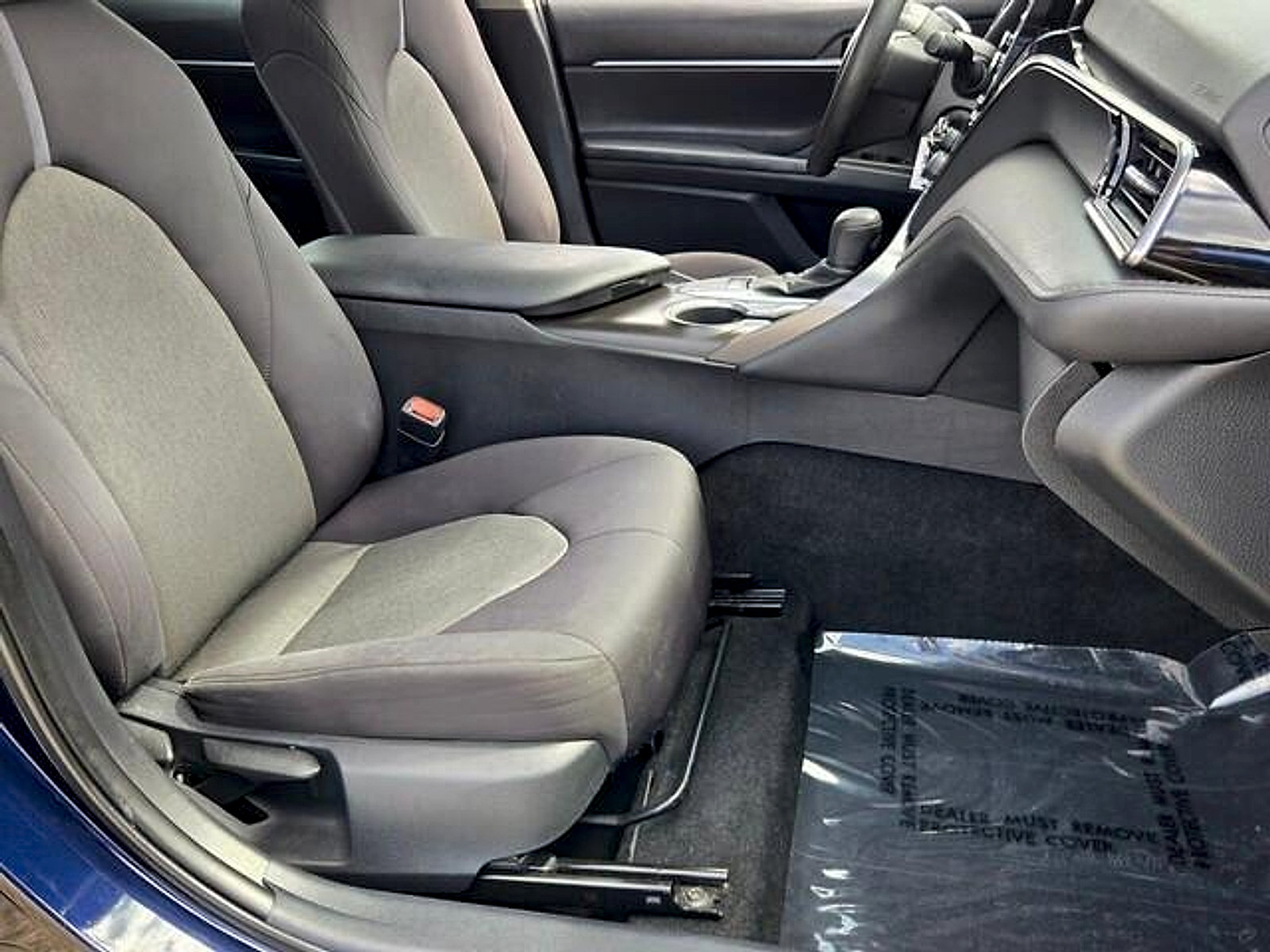 Used 2022 Toyota Camry LE FWD image 13