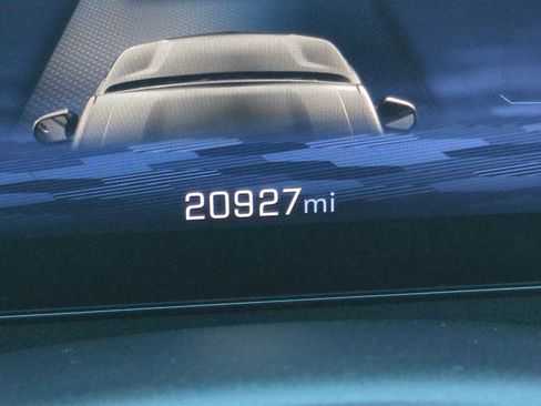 Used 2024 Chevrolet Traverse Z71 image 12