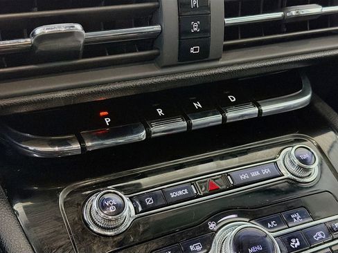 Used 2021 Lincoln Corsair FWD w/ Convenience Package image 20