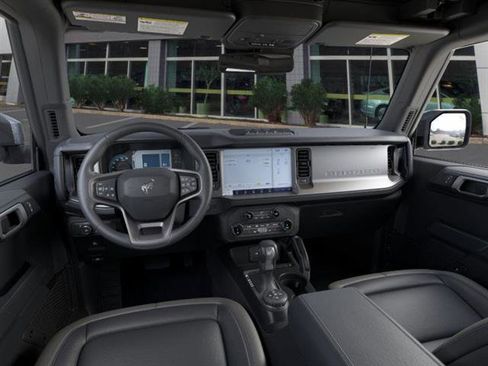 New 2025 Ford Bronco Outer Banks w/ Sasquatch Package image 9