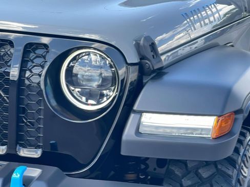 Used 2023 Jeep Wrangler Unlimited w/ Cold Weather Group AWD/4WD image 13