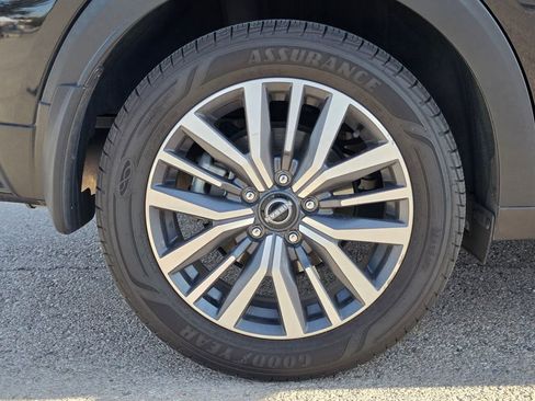 Used 2024 Nissan Kicks SV FWD image 32