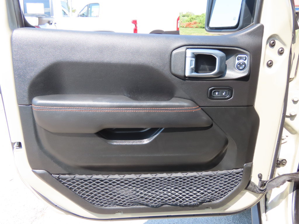 Used 2022 Jeep Gladiator Mojave w/ LED Lighting Group AWD/4WD image 19