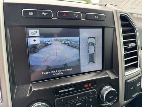 Used 2017 Ford F250 Lariat w/ Lariat Ultimate Package AWD/4WD image 23