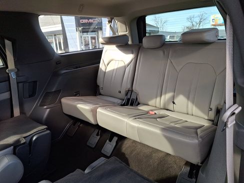 Used 2021 Ford Expedition Max Limited image 11