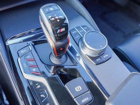 Used 2018 BMW M5 image 25