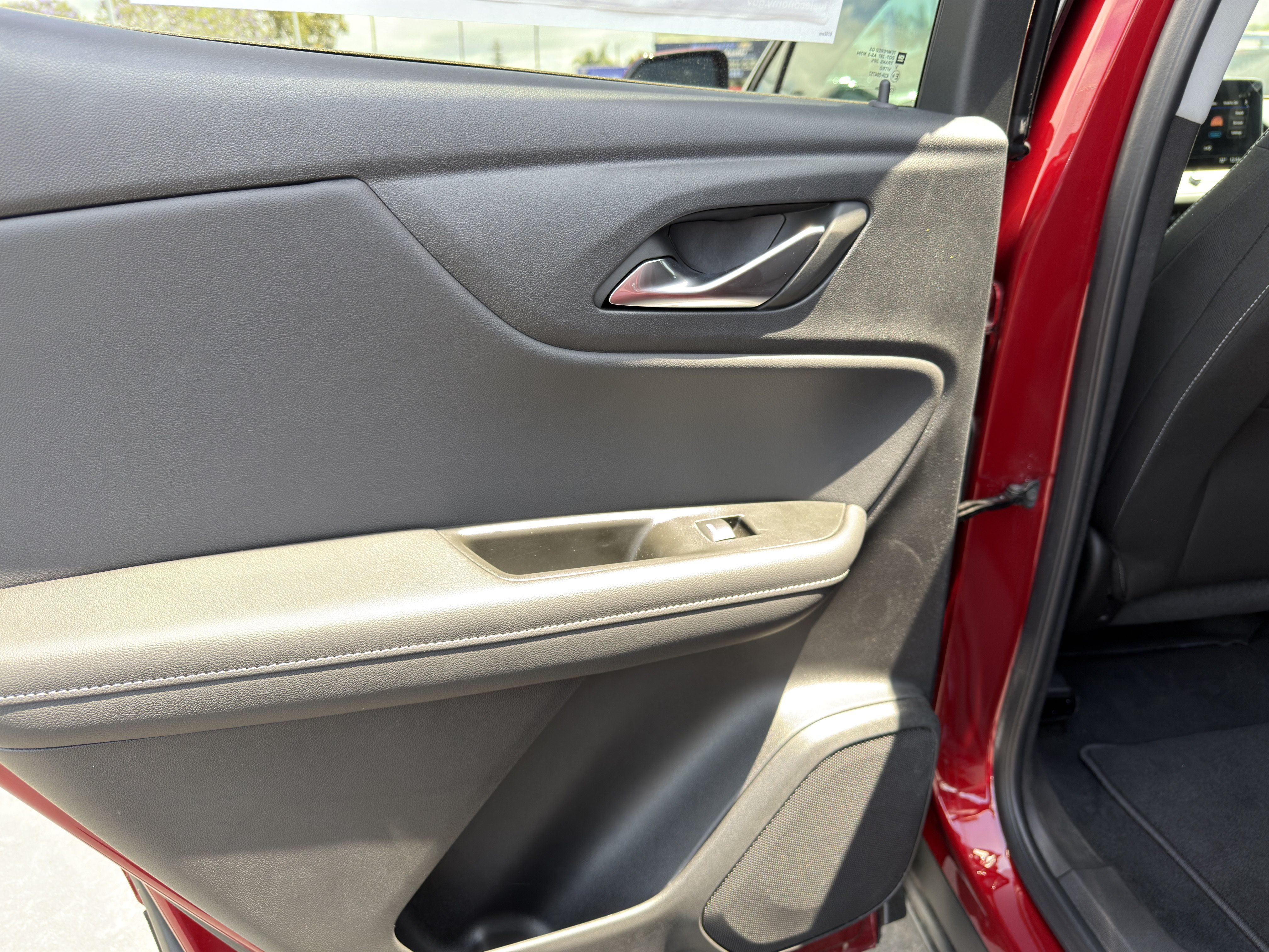 New 2025 Chevrolet Blazer LT w/ Convenience Package FWD image 19