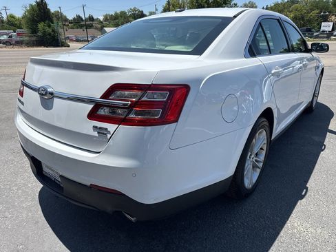 Used 2017 Ford Taurus SEL image 7
