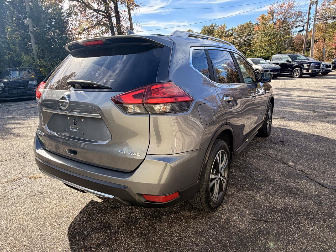 Used 2017 Nissan Rogue SL w/ SL Premium Package AWD/4WD image 7