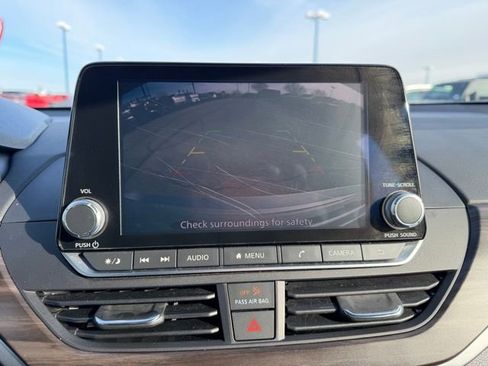 Used 2024 Nissan Altima 2.5 SV image 32