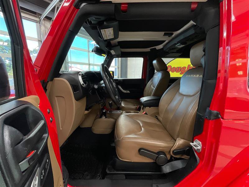 Used 2015 Jeep Wrangler Sahara w/ Dual Top Group AWD/4WD image 11