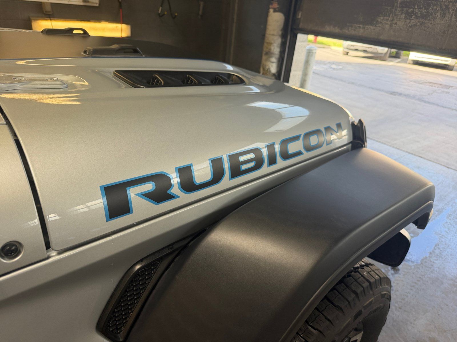 Used 2024 Jeep Wrangler Unlimited Rubicon 4xe AWD/4WD image 24