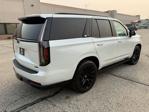Used 2022 Cadillac Escalade Sport Platinum w/ LPO, ONYX Package AWD/4WD image 5