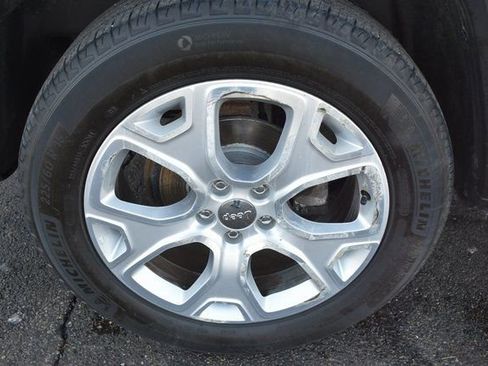 Used 2017 Jeep Renegade Limited image 44