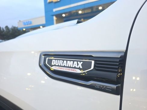 Used 2023 GMC Sierra 1500 AT4 w/ AT4 Premium Package image 12