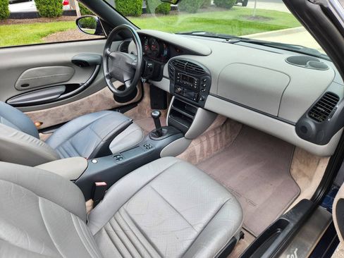 Used 1999 Porsche Boxster RWD image 8