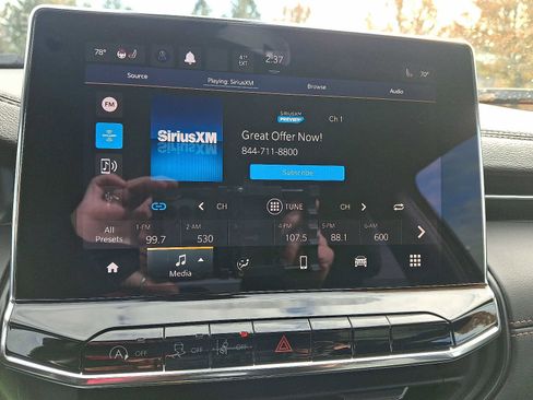 Used 2022 Jeep Compass Limited image 16