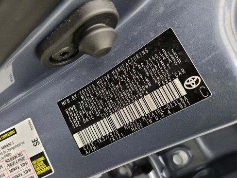 Used 2025 Toyota Corolla LE image 33