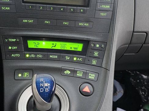 Used 2010 Toyota Prius Two w/ Preferred Accessory Pkg FWD image 11