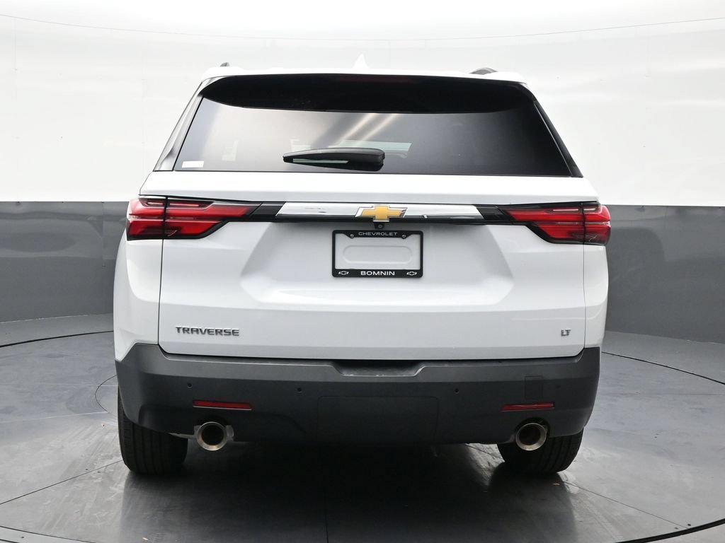 Used 2024 Chevrolet Traverse LT FWD image 4