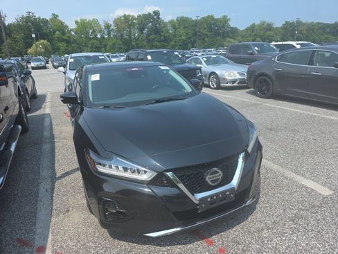 Used 2021 Nissan Maxima Platinum w/ Sport Mat Group FWD image 4