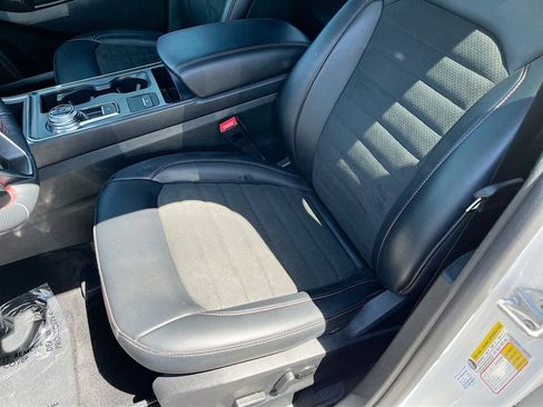 Used 2024 Ford Edge ST-Line AWD/4WD image 18