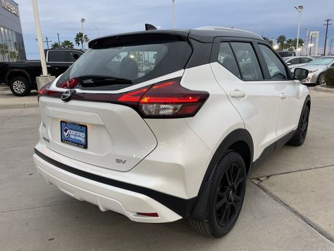 Certified 2023 Nissan Kicks SV image 3