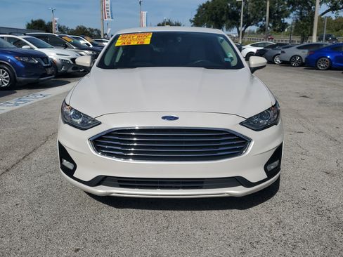 Used 2019 Ford Fusion SE w/ Equipment Group 151A image 2