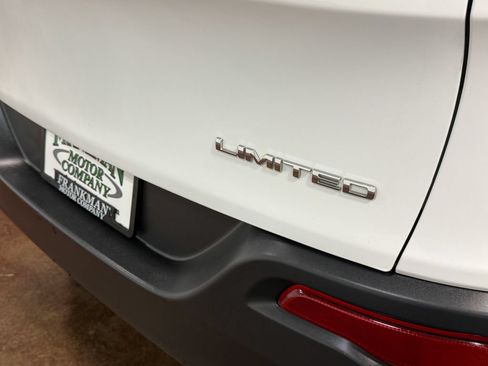 Used 2017 Jeep Cherokee Limited AWD/4WD image 51