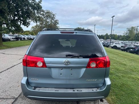 Used 2007 Toyota Sienna LE FWD image 4
