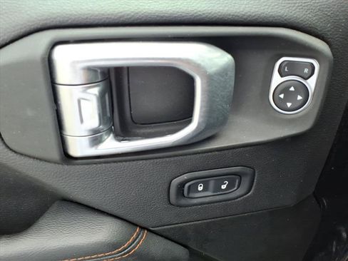 Used 2022 Jeep Gladiator Mojave w/ Cold Weather Group AWD/4WD image 26