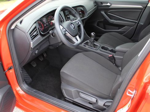 Used 2019 Volkswagen Jetta S image 11