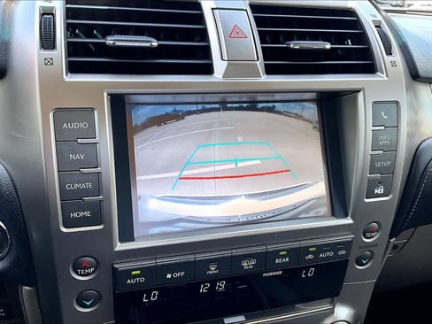 Used 2020 Lexus GX 460 Premium w/ Premium Package AWD/4WD image 27