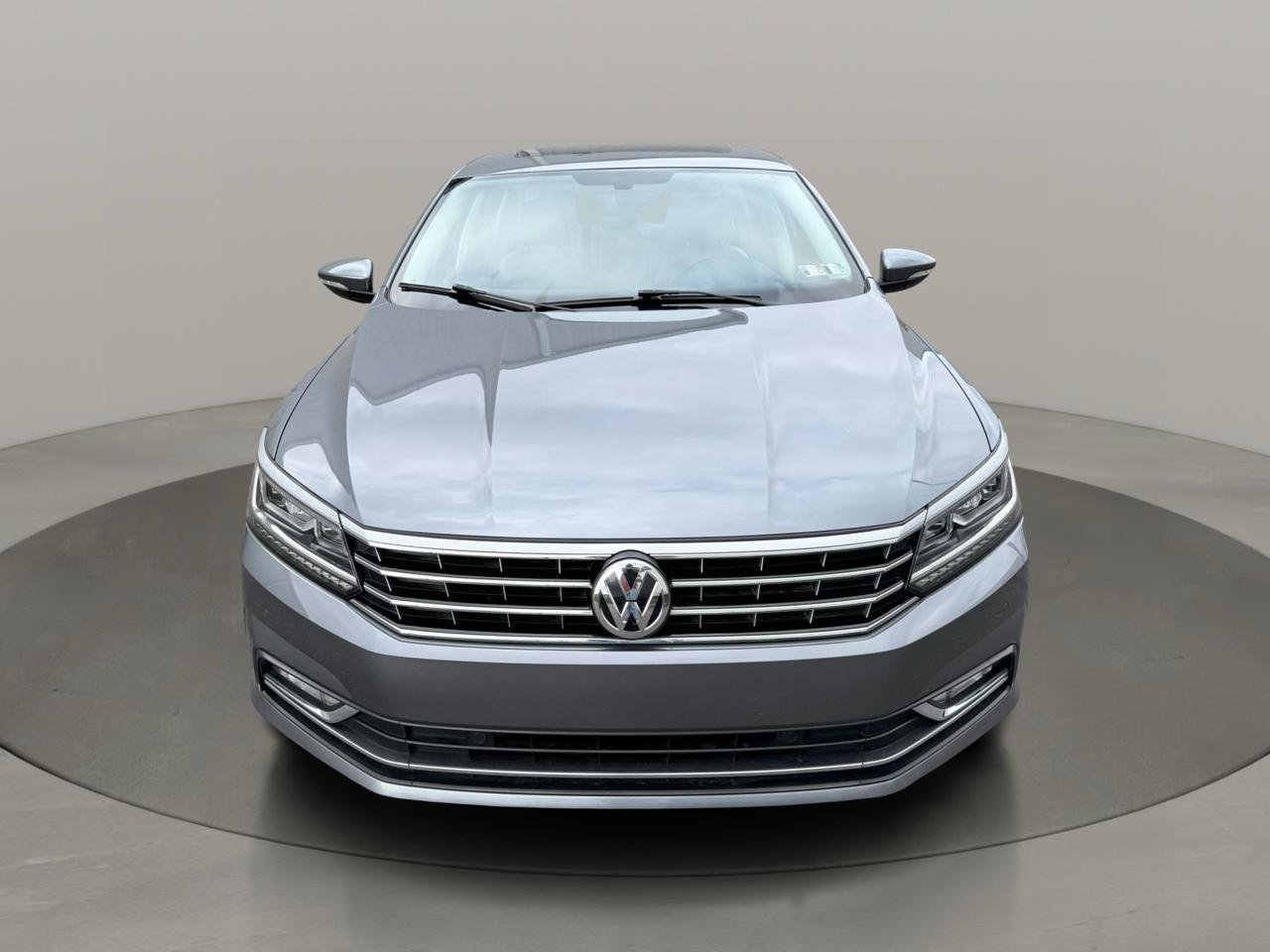 Used 2018 Volkswagen Passat 2.0T SE FWD image 11