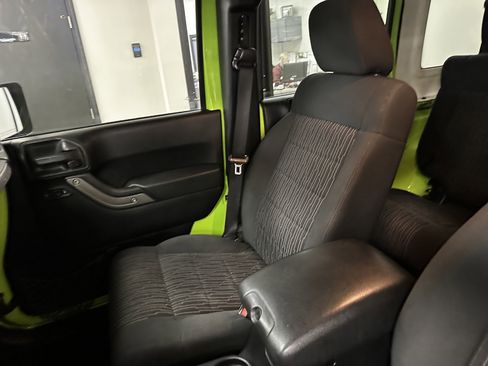 Used 2012 Jeep Wrangler Unlimited Sport image 67