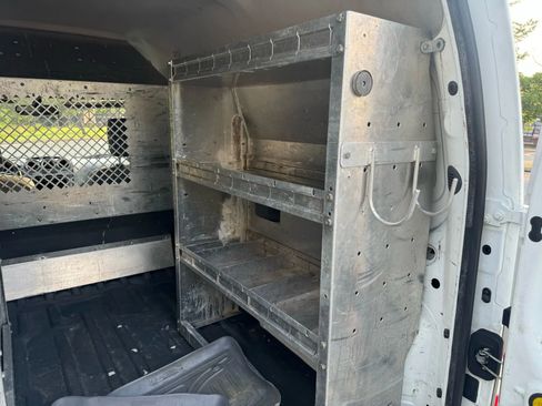 Used 2013 Ford Transit Connect XL image 17