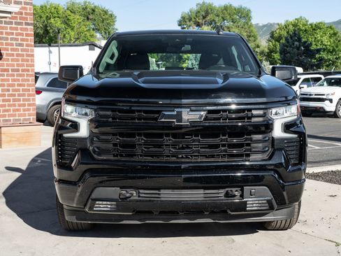 Used 2022 Chevrolet Silverado 1500 RST AWD/4WD image 2