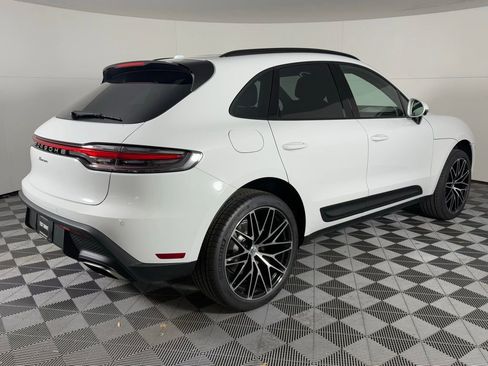 New 2026 Porsche Macan image 7