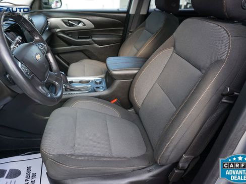 Used 2018 Chevrolet Traverse LT w/ LPO, Floor Liner Package AWD/4WD image 30