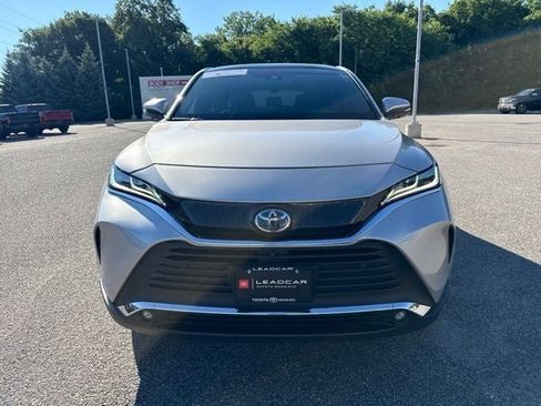 Certified 2023 Toyota Venza Limited AWD/4WD image 4