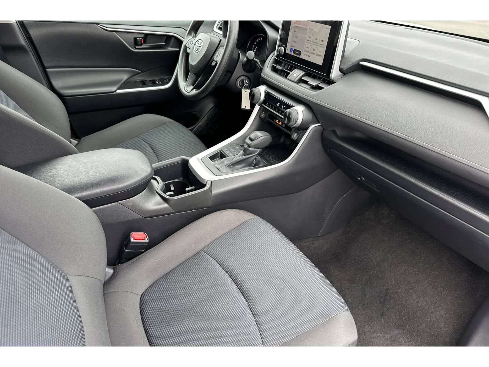 Certified 2025 Toyota RAV4 LE AWD/4WD image 18