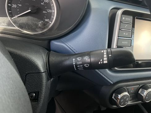 Used 2025 Nissan Versa SV w/ Trunk Package FWD image 34