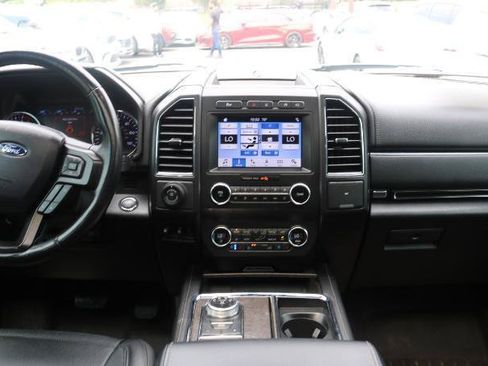 Used 2019 Ford Expedition Max Limited RWD image 26