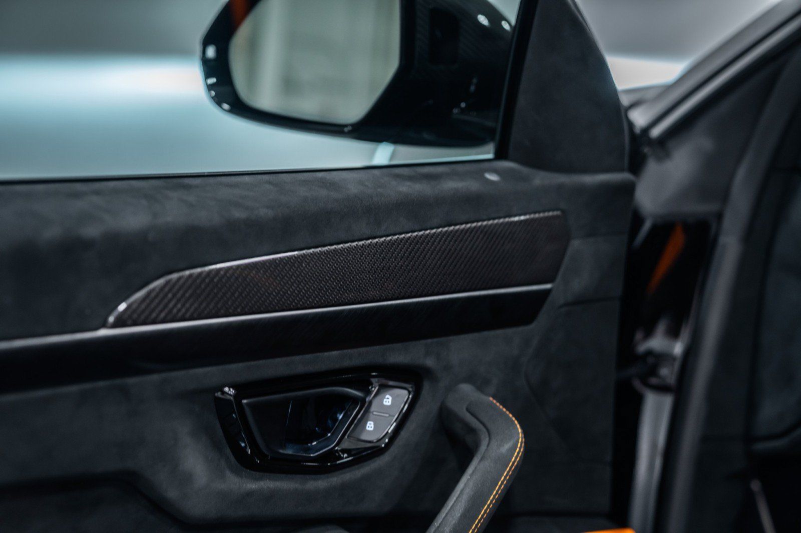 Used 2024 Lamborghini Urus Performante AWD/4WD image 18