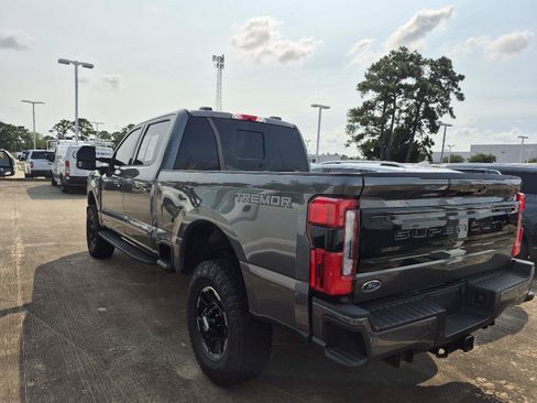 Used 2025 Ford F350 Platinum w/ Tremor Off-Road Package AWD/4WD image 4