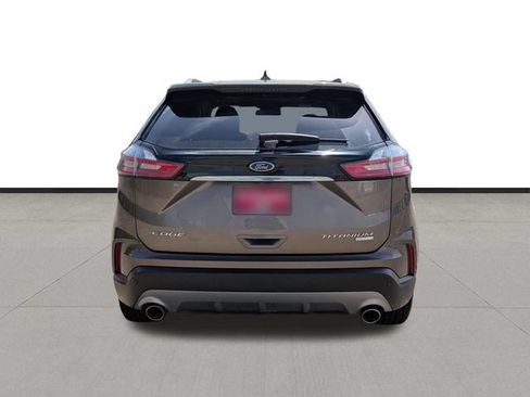 Used 2019 Ford Edge Titanium FWD image 6