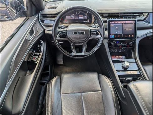 Used 2023 Jeep Grand Cherokee L Overland w/ Advanced Protech Group III image 15