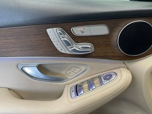 Used 2021 Mercedes-Benz GLC 300 GLC 300 image 34